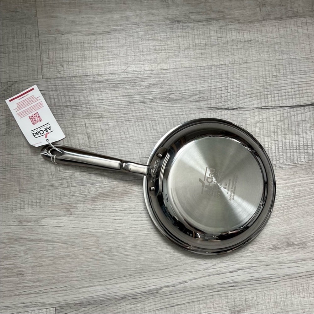 NEW ALL CLAD D3® Tri-Ply Stainless-Steel 8” 
Fry Pan - Picture 9 of 15